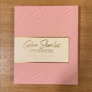 Glam Seamless Ultra Thin Tape Ins Color: Caramelt Rooted 3/12
20 inches SEALED